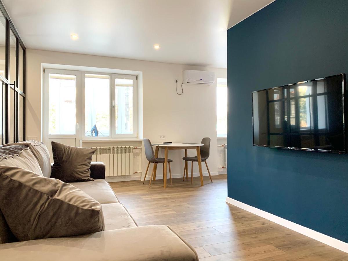 Navy City Center Apartment Двокімнатні Апартаменти В Центрі Міста Πολτάβα Εξωτερικό φωτογραφία